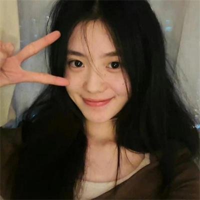 年轻女孩爱过来